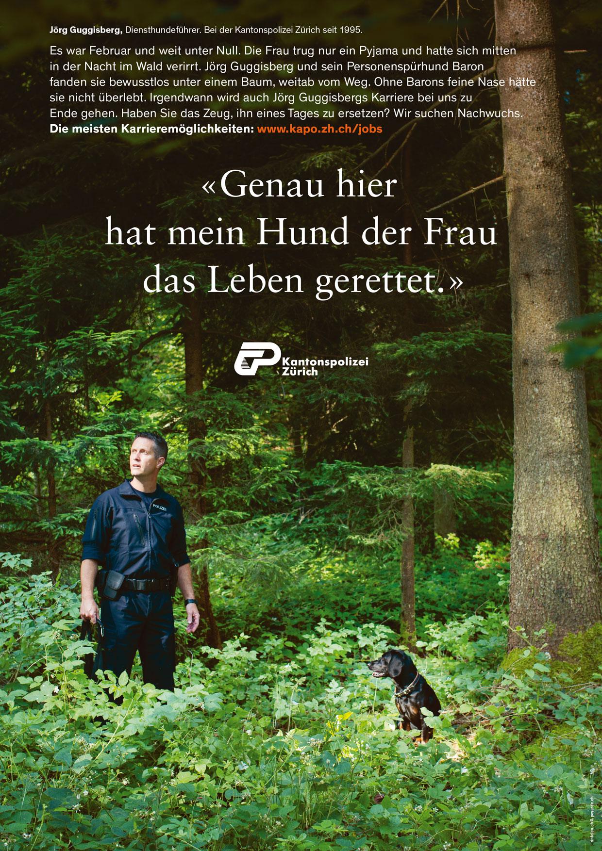 Jörg Guggisberg mit seinem Diensthund «Baron» im Wald