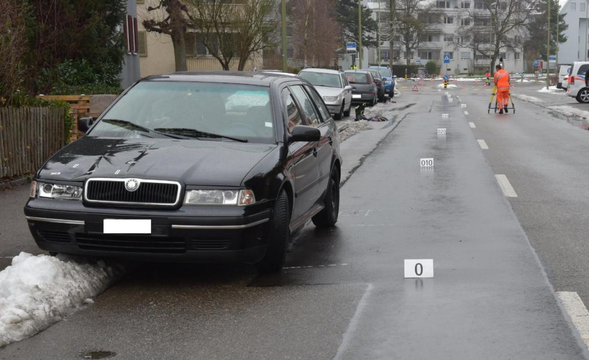 Das beteiligte Auto an der Unfallstelle.