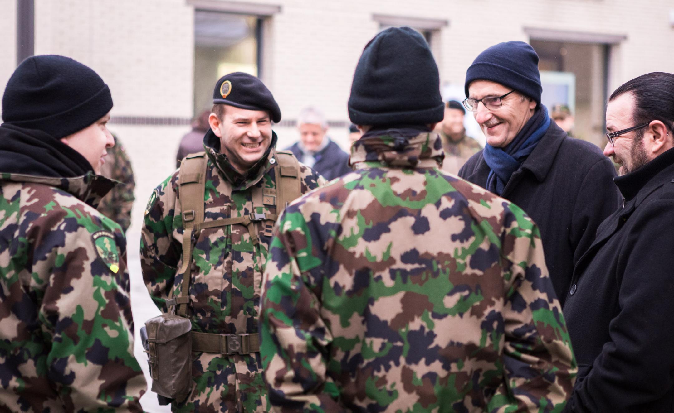 Regierungsrat Mario Fahr  zum Truppenbesuch.
