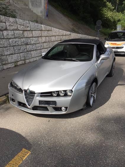Entwendeten Auto: Alfa Romeo Cabriolet.