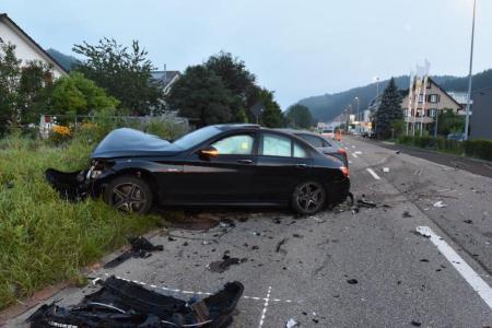 Die Unfallendstellung: Die kollidierte Fahrzeuge.