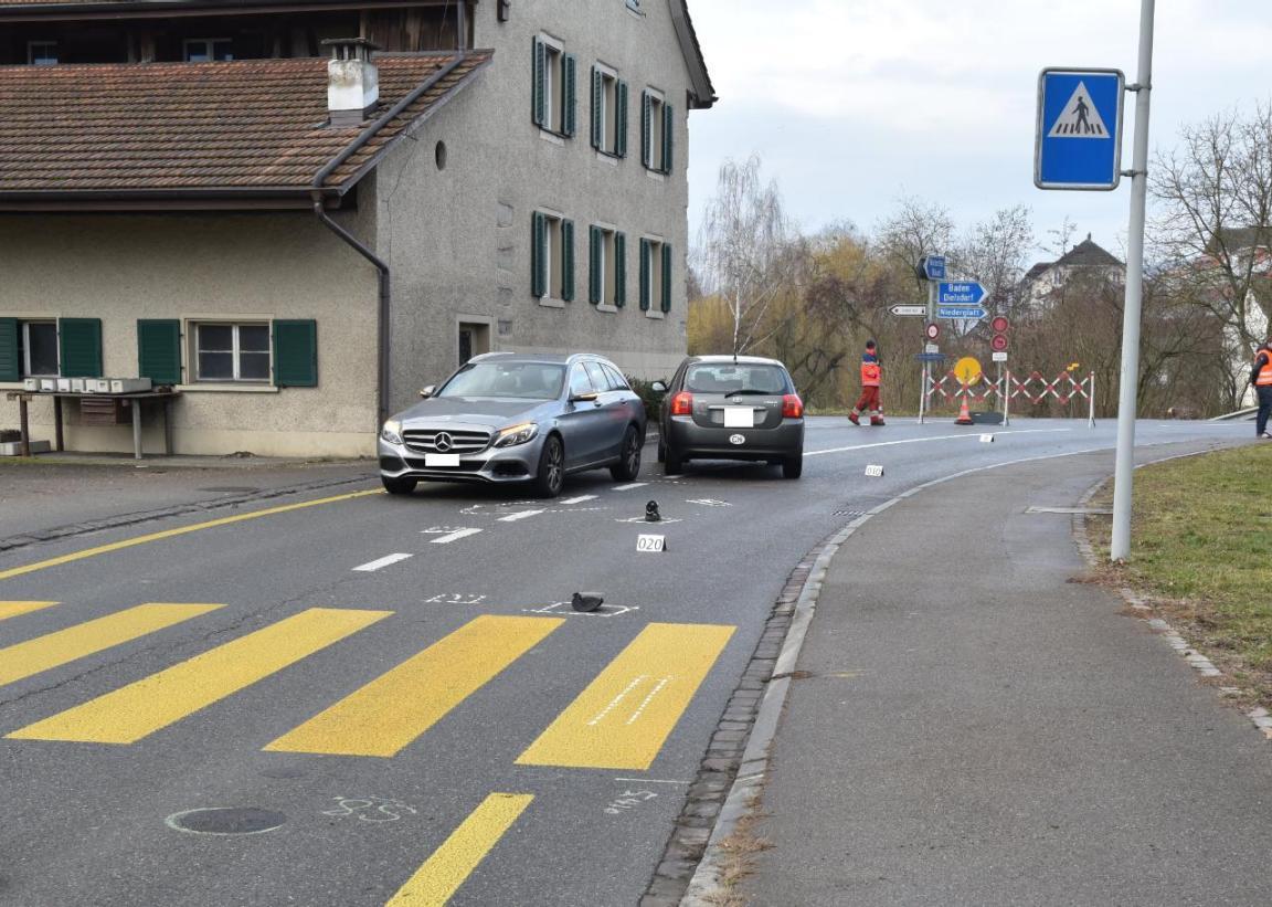 Unfallendstellung der beteiligten Fahrzeuge.
