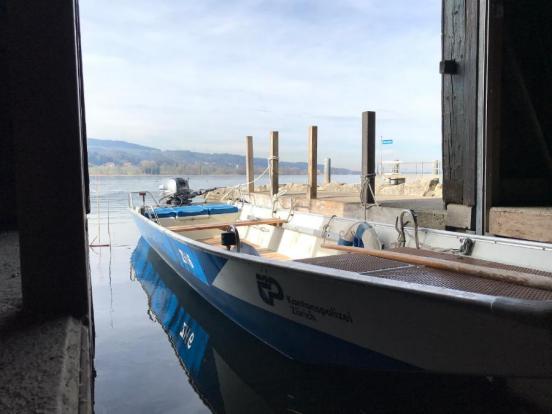 Foto des Kapo Boots im Bootshaus auf dem Greifensee