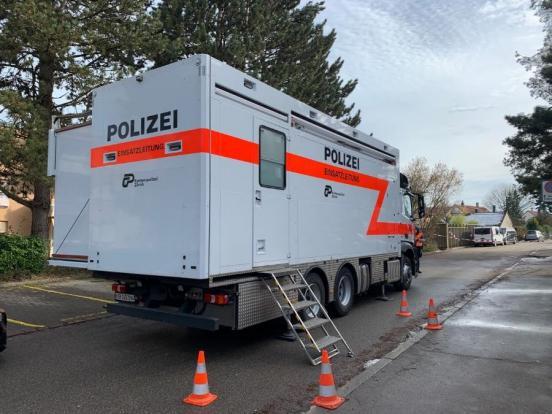 Mobile Einsatzzentrale der Kapo ZH vor Ort