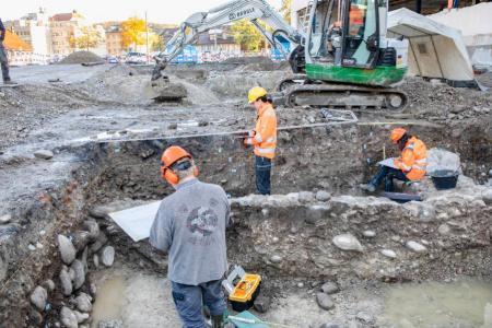 Das Grabungsteam bei der Arbeit