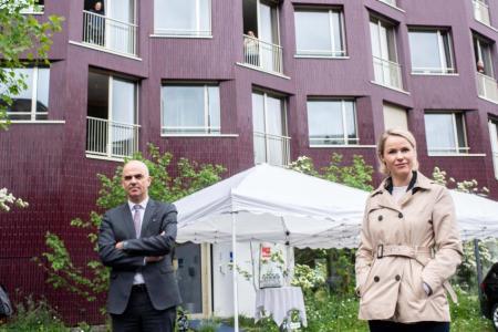 Bundesrat Alain Berset und RegierungsrÃ¤tin Natalie Rickli  im Altersheim, aufgenommen am Donnerstag, 30. April 2020 in ZÃ¼rich. (KEYSTONE/Ennio Leanza)