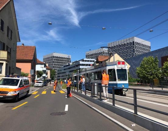 Unfallstelle an der Tramhaltestelle