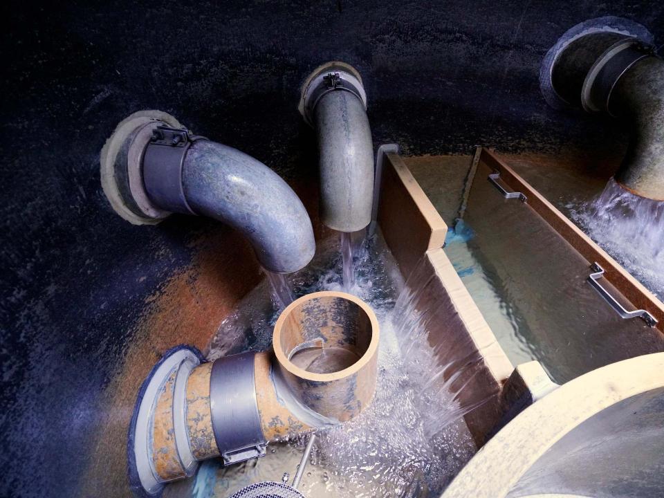 Einlauf Quellwasser in Brunnenstube
