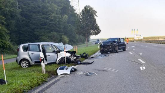 Kollisionsendstellung der beiden Fahrzeuge