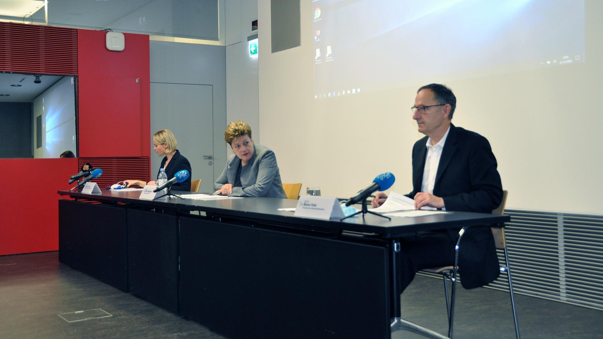 Referierende an der Medienkonferenz