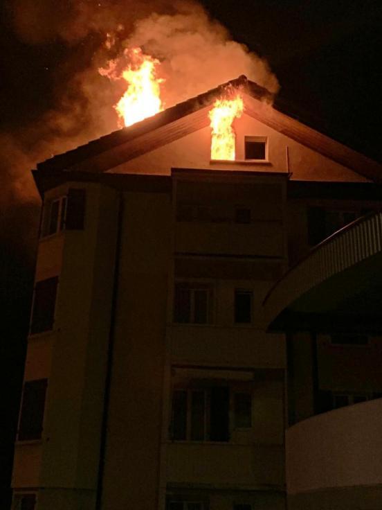 Brand in Dachwohnung
