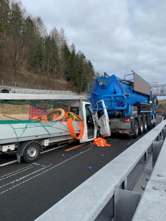 Endstellung der kollidierten Fahrzeuge