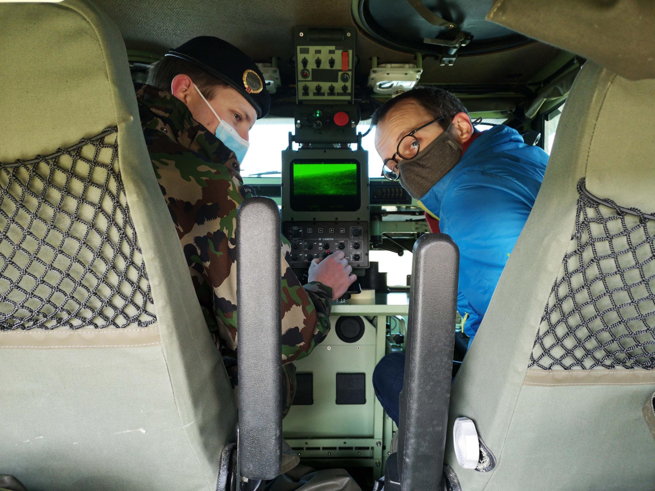 Augenschein im Simulator mit Regierungsrat Martin Neukom