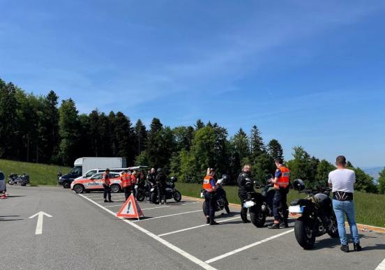 Motorradkontrolle auf dem Albispass