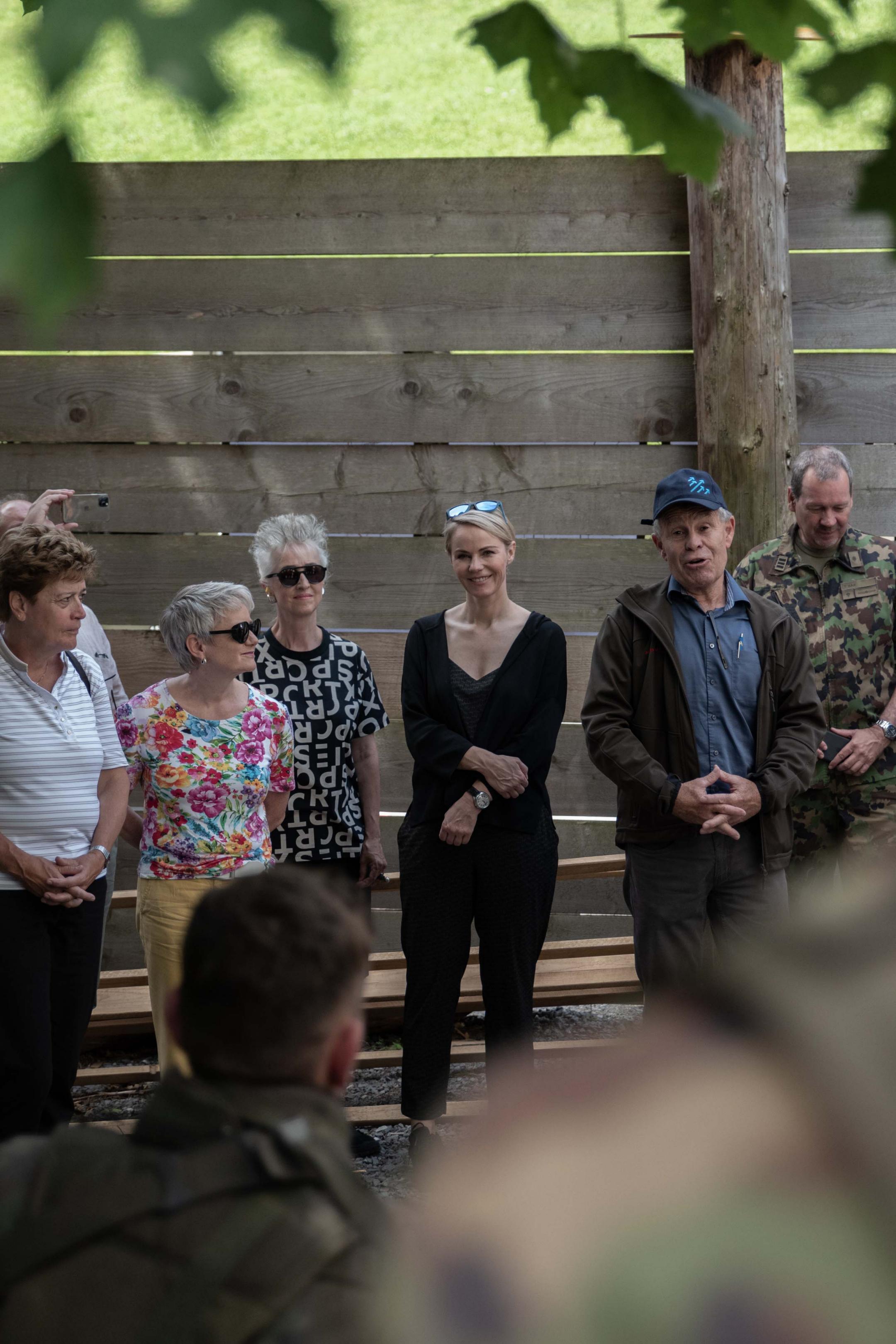 Regierungspräsident Ernst Stocker bedankt sich bei den Soldaten des Zürcher Göttibataillons für ihren Einsatz