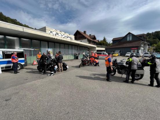 Motorradkontrolle in Aeugst