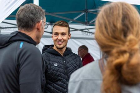 Die Ehrung des zweifachen EM-Medaillen-Gewinners Antonio Djakovic fand während des Zürcher Sportfestes in Uster statt.