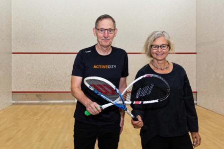 Regierungsrat Mario Fehr und Stadtpräsidentin Barbara Thalmann beim Squash am Zürcher Sportfest.