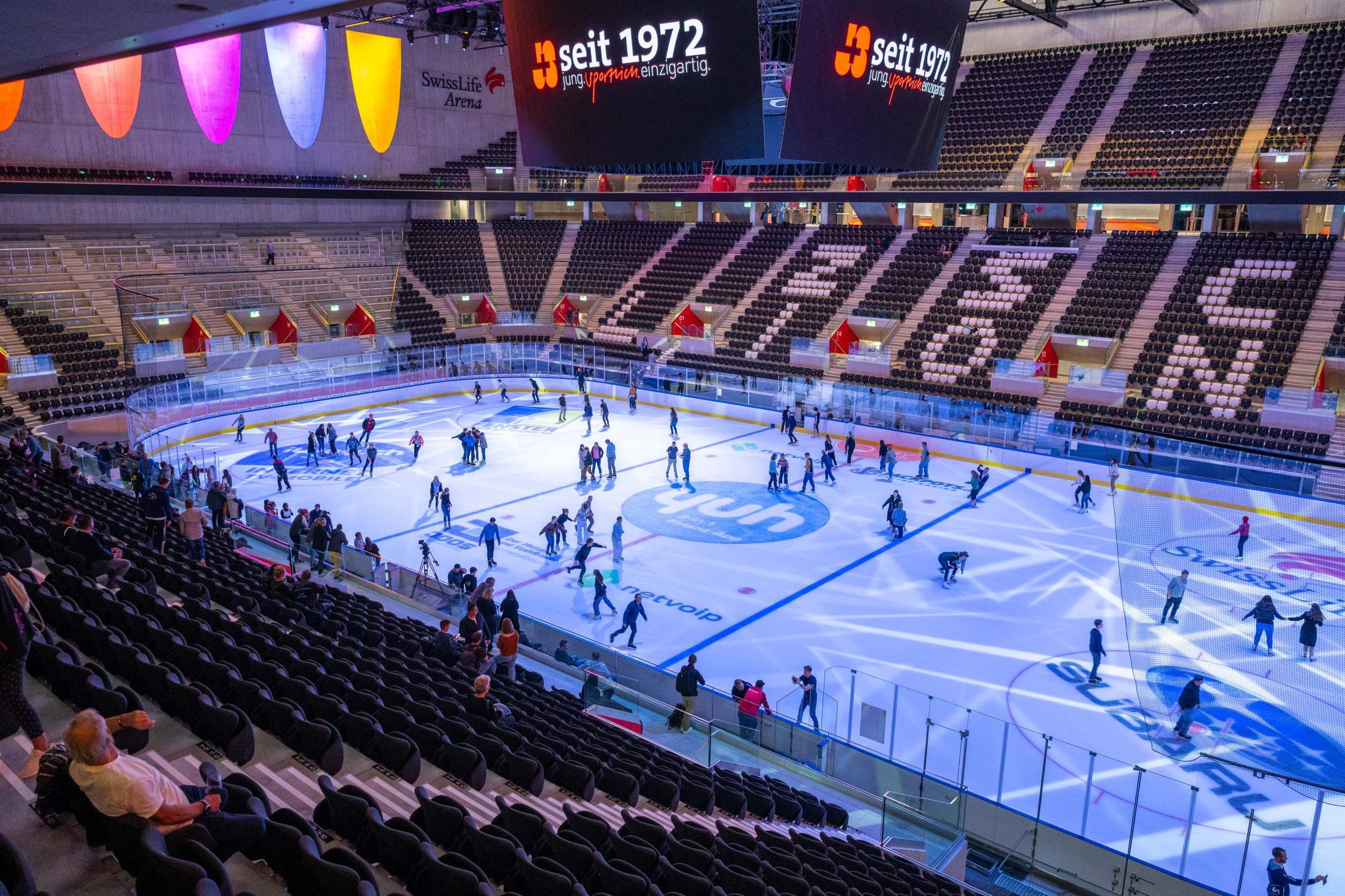 Die Eisdisco mit DJ auf dem heiligen Eis der ZSC Lions war der Höhepunkt des Abend.