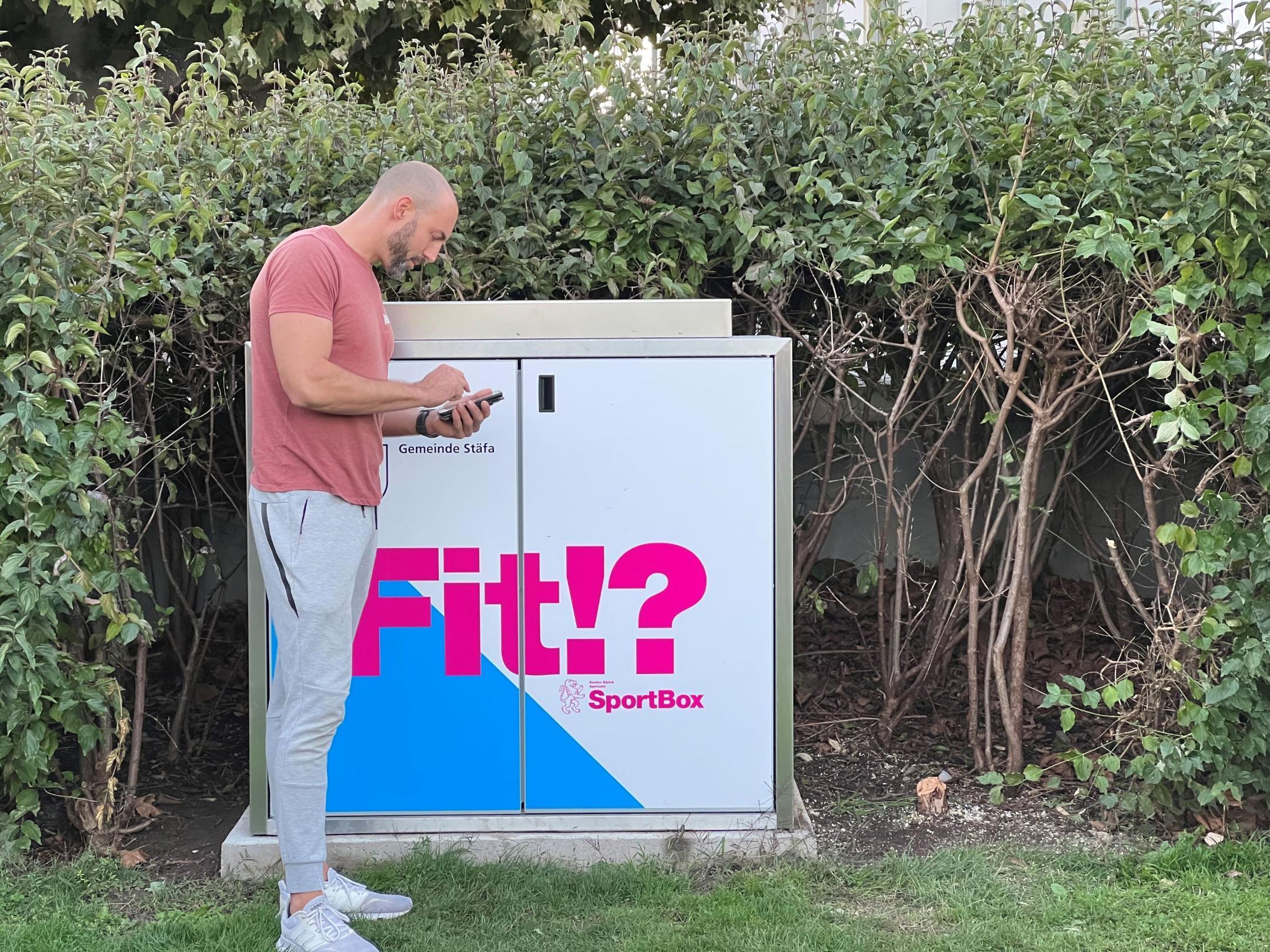 Die SportBox kann via App bedient werden.