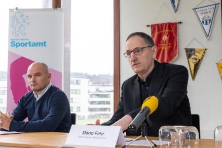 Regierungsrat Mario Fehr und Pascal Humbel vom FVRZ berichten über die Wichtigkeit der Ehrenamtlichen in den Sportvereinen