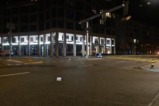 Unfallstelle mit einem umgeknickten Kandelaber