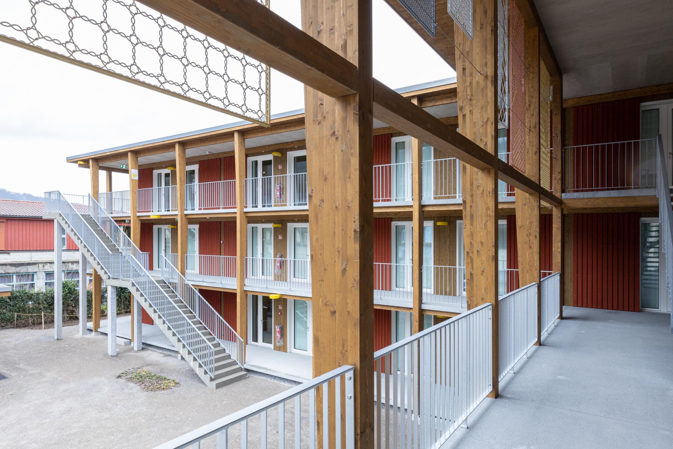 Das neue Durchgangszentrum Sihlau in Adliswil vor der Eröffnung