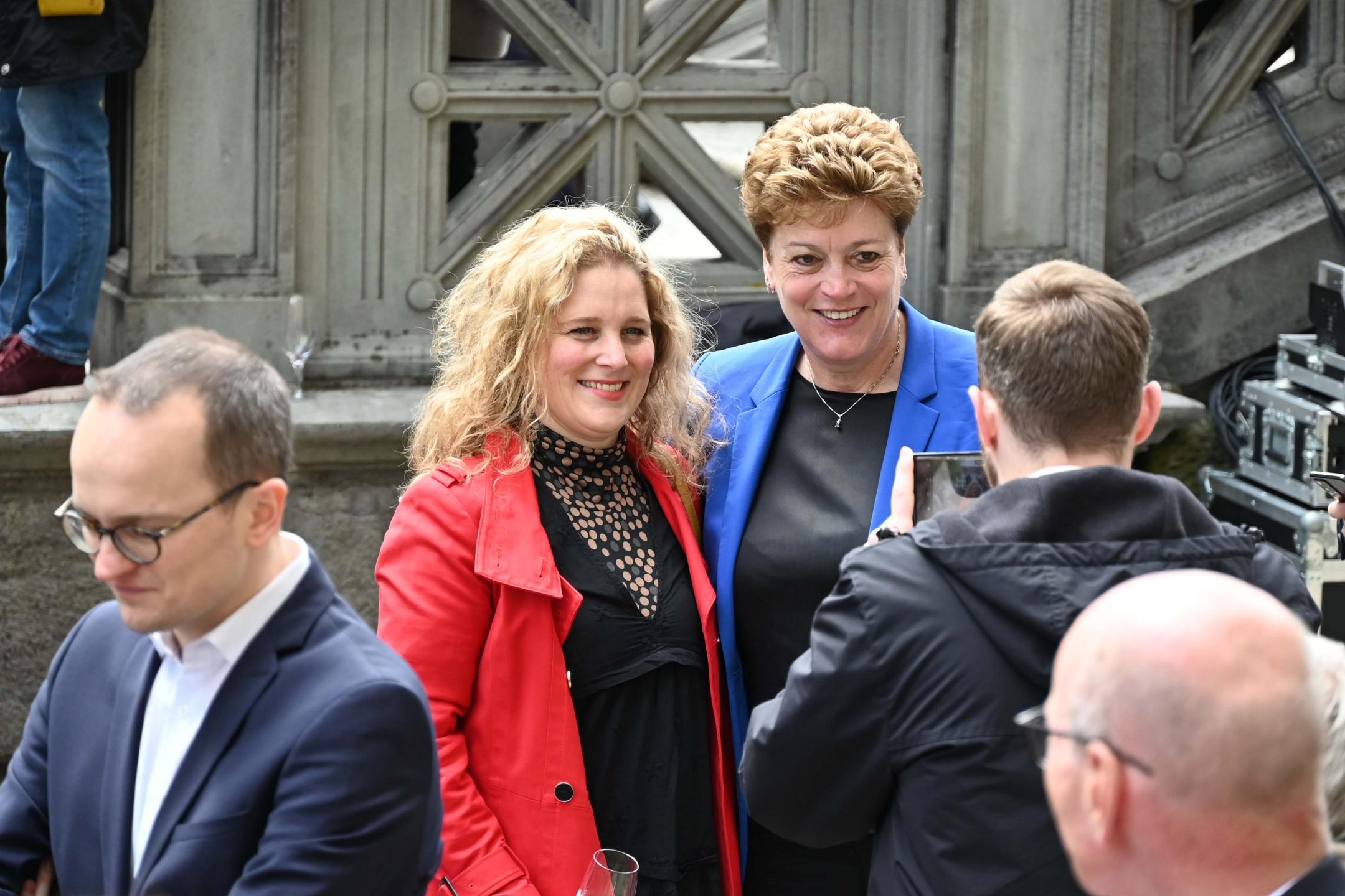 RR Silvia Steiner macht Fotos