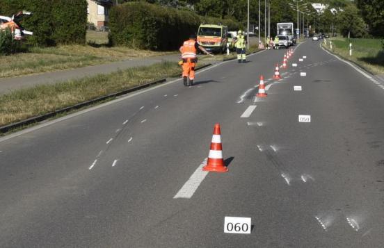 Polizei bei der Spurenaufnahme