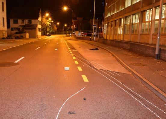 Unfallspuren auf Seestrasse