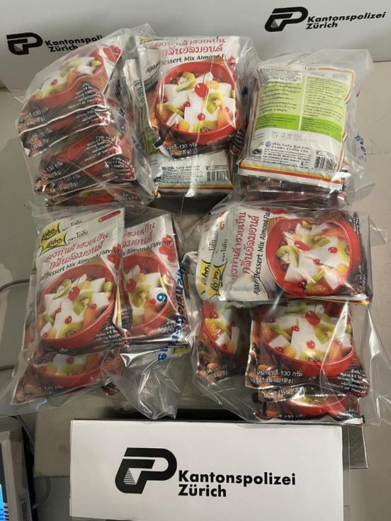 Lebensmittelverpackungen auf einem Haufen