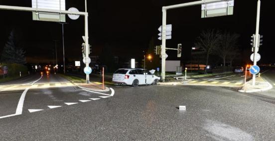 Selbstunfall in Hinwil 