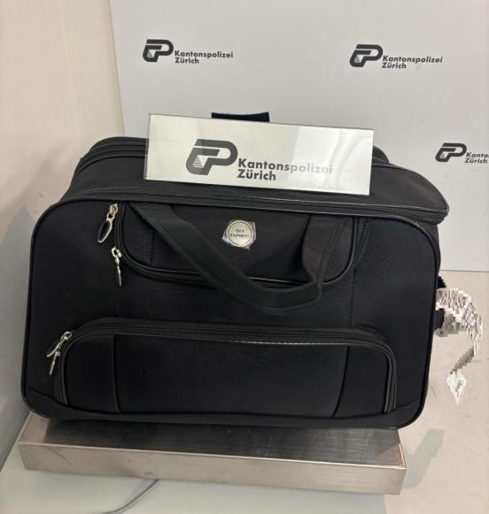 Gepäckstück in welchem Drogen transportiert wurden 