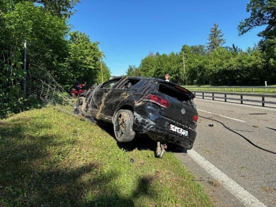Auto in Unfallendlage