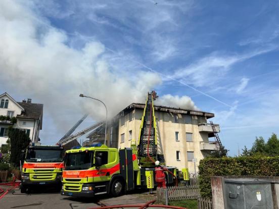 Dachbrand in Oberrieden