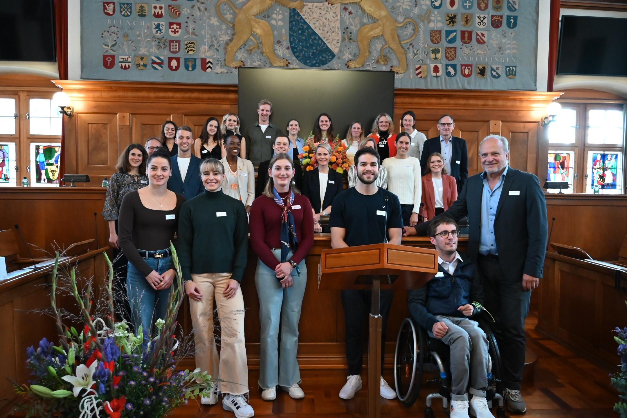 Rund zwanzig Olympia-Teilnehmende wurden heute im Ratshaus geehrt