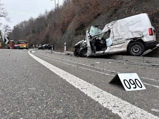 Unfallfahrzeuge auf Aathalstrasse