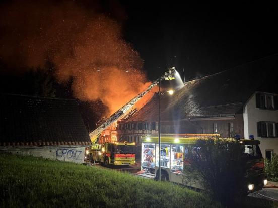 Bekämpfung des Brandes