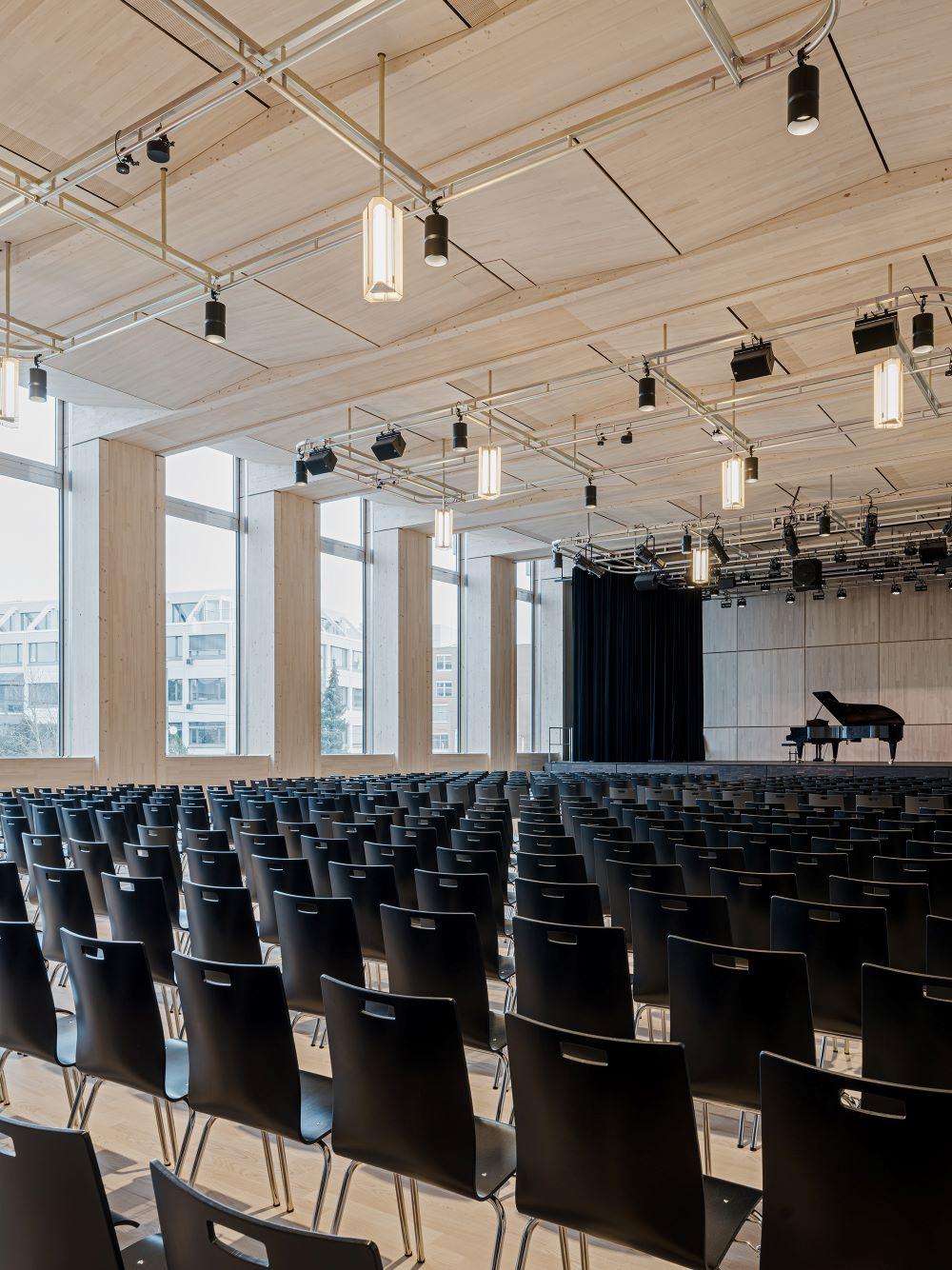 Innenansicht der Aula.
