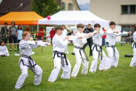 Die Taekwon-Do Schule von Rüti zeigte den Besucherinnen und Besucher eine beeindruckende Show.