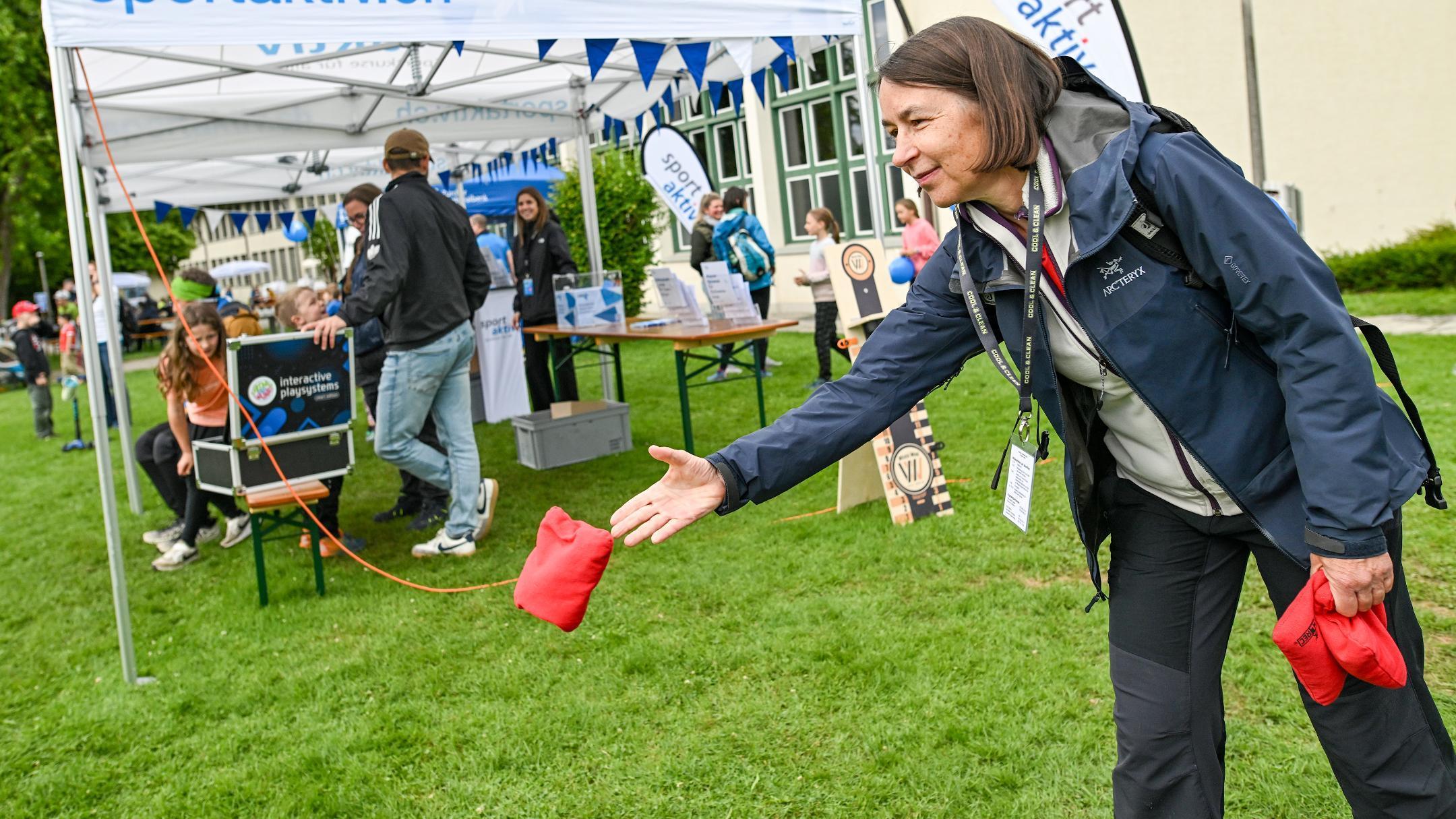 Kantonsrätin Andrea Gysler betätigte sich aktiv an den Games-Posten.