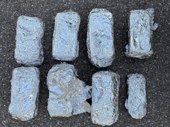 In Alufolie eingepackte Mobiltelefone