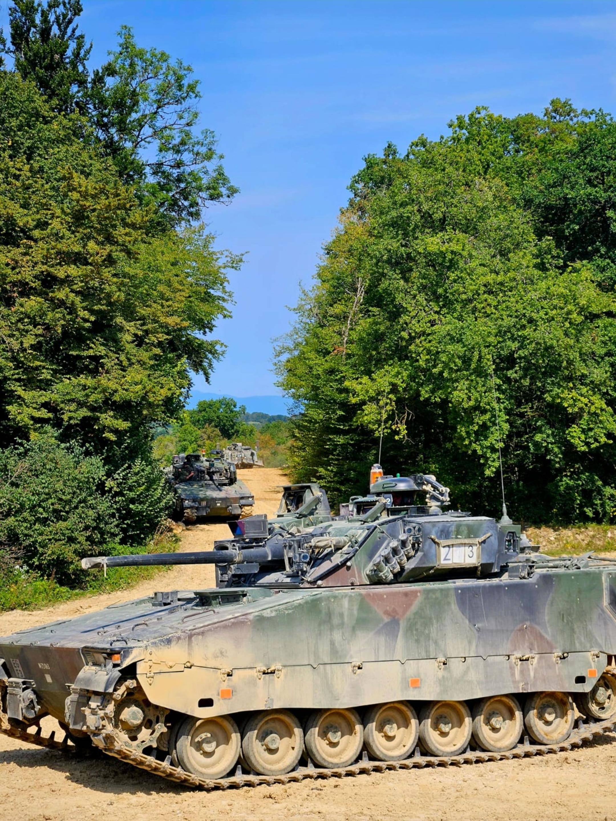 Regierungsrat Mario Fehr auf Truppenbesuch im Jura