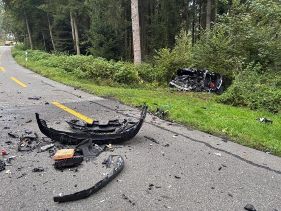 Auto in Unfallendlage