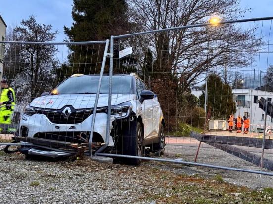 Auto in Unfallendlage