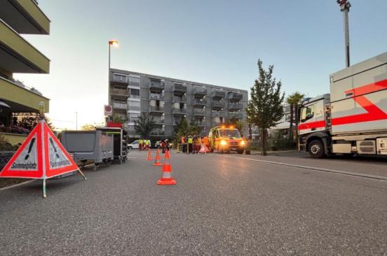 Einsatzkräfte am Brand in Schlieren