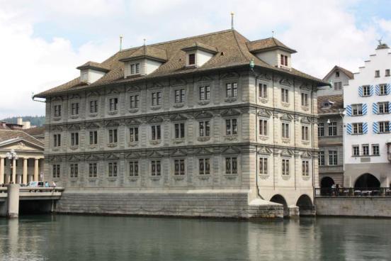Aussenansicht des Zürcher Rathauses