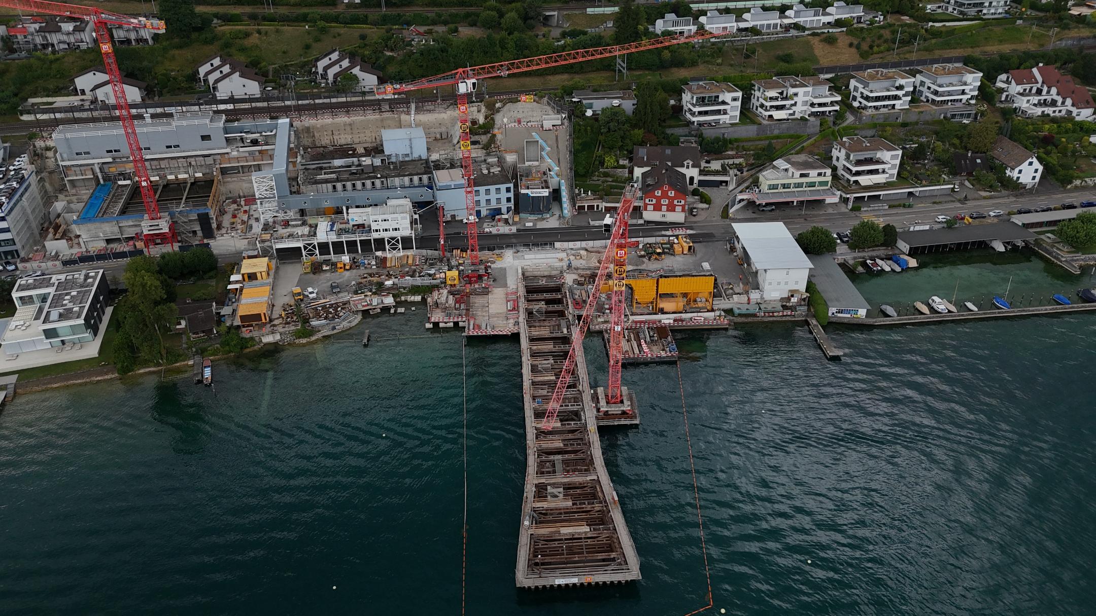 Auslaufbauwerk vom See aus.