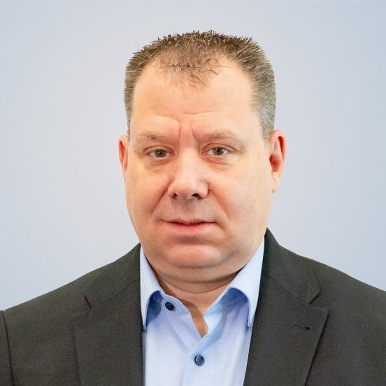 Porträtfoto von Dino Menzi.