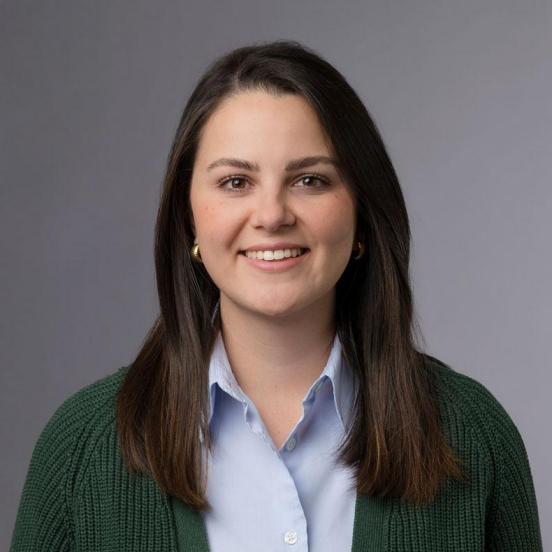 Gloria Sposato, Gemeinwesenarbeit AJB